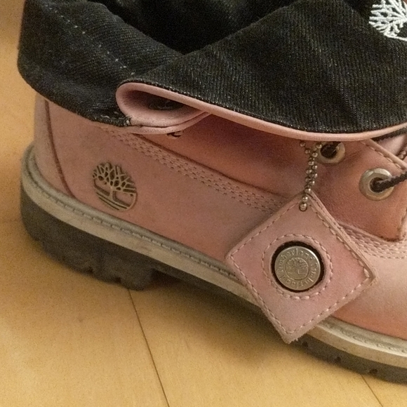 Timberland pink boots high top and low size 8 - Picture 3 of 6